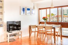 Others Bolha1 · Bright Apartment in a Traditional Area of Porto