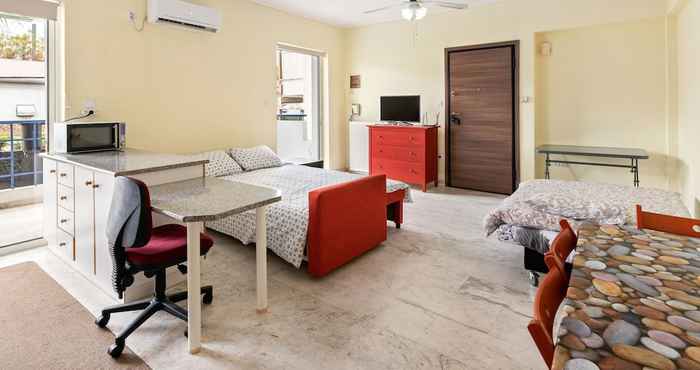 Lainnya Homely Apartment in Piraeus With Balcony