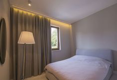 Lain-lain 3 Spacious Villa in Cisownica With Terrace