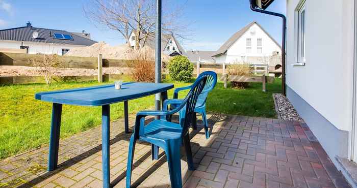 Lainnya Apartment in Beckerwitz With Terrace, Garden, Deckchairs