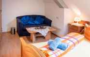 Lainnya 3 Spacious Attic Apartment in Lauterbach in the Black Forest