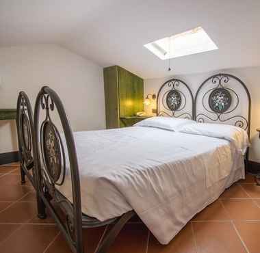 Lainnya 2 Rustic Cottage in Magione With Swimming Pool