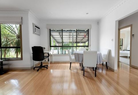 Others Spacious 3bedrooms big House@mitcham