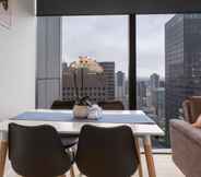 Others 2 Luxury 2bed2bath apt in the Heart of Mel@collins