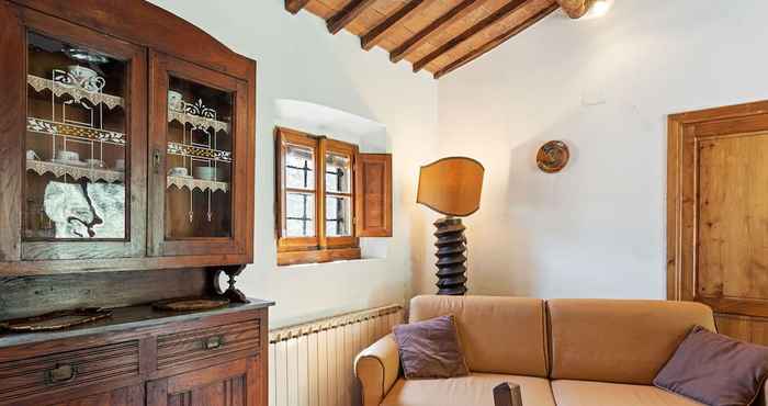 Others Elegant Holiday Home in Cortona With Private Garden