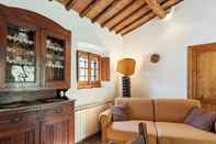 Others Elegant Holiday Home in Cortona With Private Garden