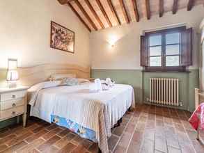 Lainnya 4 Quaint Cottage in Citta Della Pieve With Swimming Pool