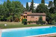 Others Peaceful Holiday Home in Ponsacco With Swimming Pool