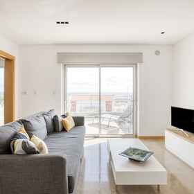 Primary image1現代別墅配泳池和燒烤設施,Serra do Bouro飯店