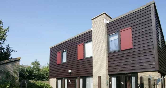 Others Detached Holiday Home With Dishwasher, Located on Texel