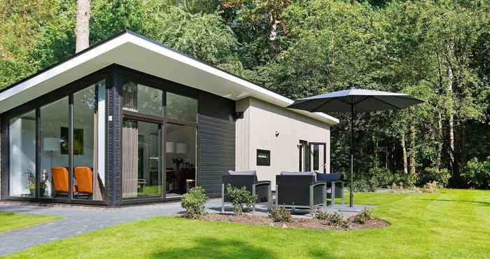 Lainnya Modern Designed Chalet With a Smart TV, Next to the Forest