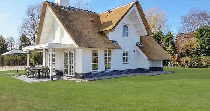 Others Beautiful Villa With Lots of Comfort, Near North Sea Beach