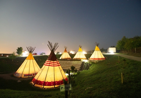 Others Indian Village Tipi Tent