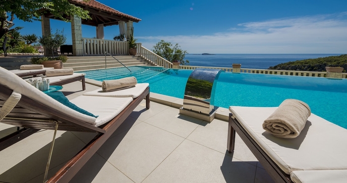 อื่นๆ Mediterranean Villa With Astonishing View Over the Adriatic sea and Private Pool