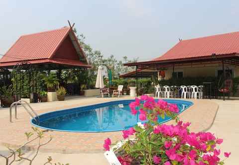 อื่นๆ 2 Double Bedroom Pool Apartment With Extensive Kitchen Dining Room Wi-fi Aircon