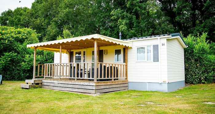 Lainnya Cozy Chalet With Veranda Near the Loonse and Drunense Duinen