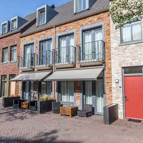 Imej utama 1 Luxurious Apartment, Whirlpool 4km From Maastricht, 포르트 신트 피터 호텔