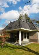 Imej utama Detached Villa With Outdoor Fireplace Near the Veluwe