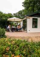 Imej utama Comfortable Chalet With Wifi, in the Middle of De Veluwe