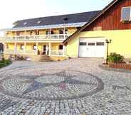 Others 4 Picturesque Apartment in Lichtenhain With Pond