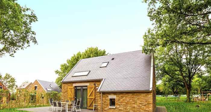 Lainnya Comfortable Villa With two Bathrooms, 4 km. From Maastricht