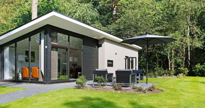 Lainnya Modern Designed Chalet With a Smart TV, Next to the Forest