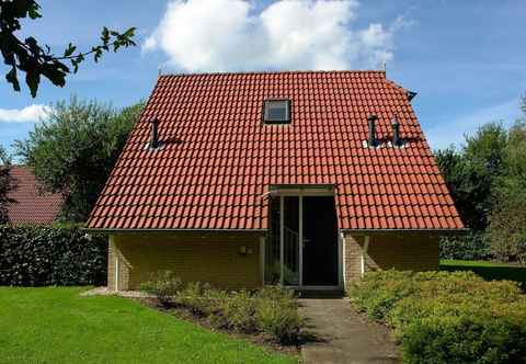 อื่นๆ Spacious Holiday Home With a Jacuzzi, 20 km. From Assen