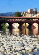 View from property Homely Farmhouse in Pagnano Italy near Forest