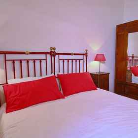 Bilik 1 Spacious Villa With Pool in Fabriano Italy, Monte San Vito Villas