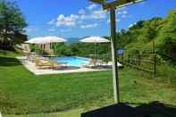 Others Spacious Villa With Pool in Fabriano Italy