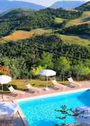 Pool Luxurious Villa in Acqualagna With Swimming Pool