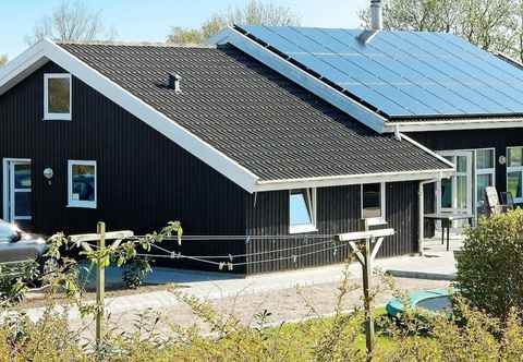 Others 12 Person Holiday Home in Nordborg