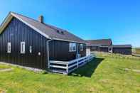 Lainnya 6 Person Holiday Home in Lokken