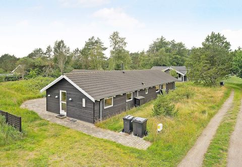 Khác 10 Person Holiday Home in Albaek