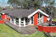 Lain-lain 8 Person Holiday Home in Hals