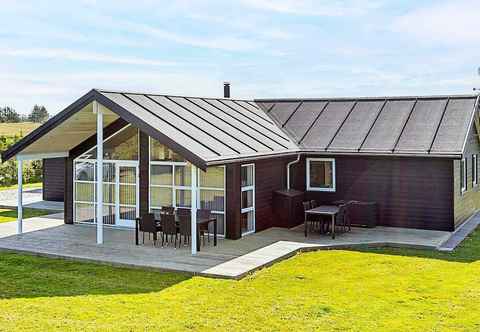 Lainnya Luxurious Holiday Home in Løkken with Hot Tub & Sauna