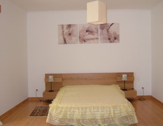 Others 2 Recent Villa, Located in a Quiet Residential Area, 2km From the Center