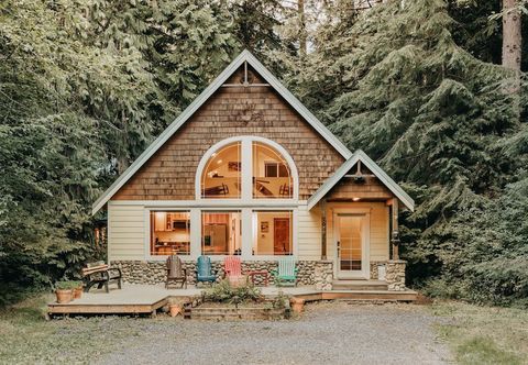 อื่นๆ Mt Baker Lodging's Cabin #1 - With Wifi, Hot Tub, Pet Friendly