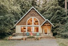 อื่นๆ Mt Baker Lodging's Cabin #1 - With Wifi, Hot Tub, Pet Friendly
