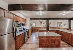 Others 6 Mt Baker Lodging Cabin 3 is a Very Large Cabin on Acreage