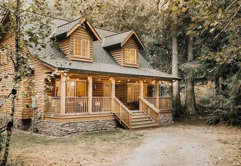 อื่นๆ Glacier Springs Cabin 89 Cedar and Log Cabin Close to Skiing and Hiking