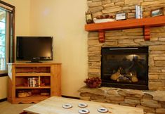 Others 2 Glacier Springs Cabin 89 Cedar and Log Cabin Close to Skiing and Hiking