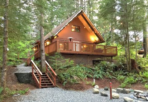 其他 Snowline Cabin #98 A pet Friendly Cabin With a Wood Stove, hot tub and Wifi!