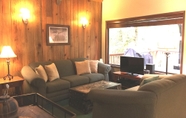 Others 4 Snowline Cabin 98 A pet Friendly Cabin With a Wood Stove, hot tub and Wifi