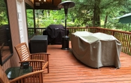 Lain-lain 5 Snowline Cabin 98 A pet Friendly Cabin With a Wood Stove, hot tub and Wifi