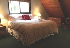 その他 3 Snowline Cabin #98 A pet Friendly Cabin With a Wood Stove, hot tub and Wifi!