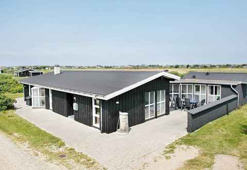 Others 8 Person Holiday Home in Lokken