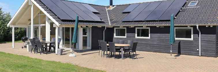 Others 12 Person Holiday Home in Lokken