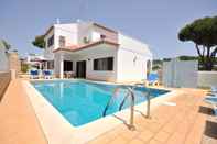 Khác Spacious 4 Bedroom Villa Located in its own Grounds, With Private Pool and Bbq