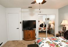 Others 6 Room-comfortable Luxury, Convenient, Wes